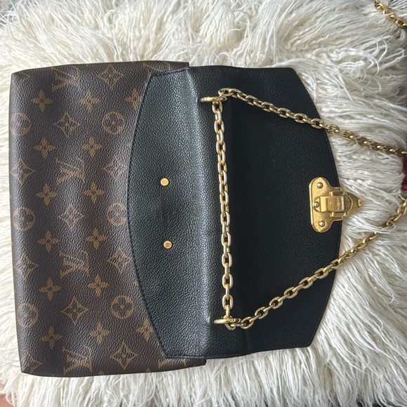 Saint-Placide Louis Vuitton LIKE NEW! Comes with box and dust bag - Picture 13 of 17